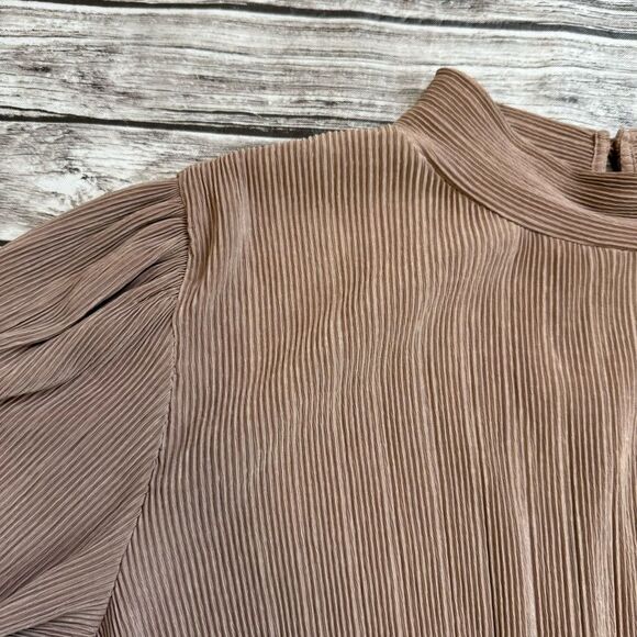 Pull & Bear Women's Accordion Pleat Blouse XL Extra Large Tan Beige Light Brown - Picture 6 of 15